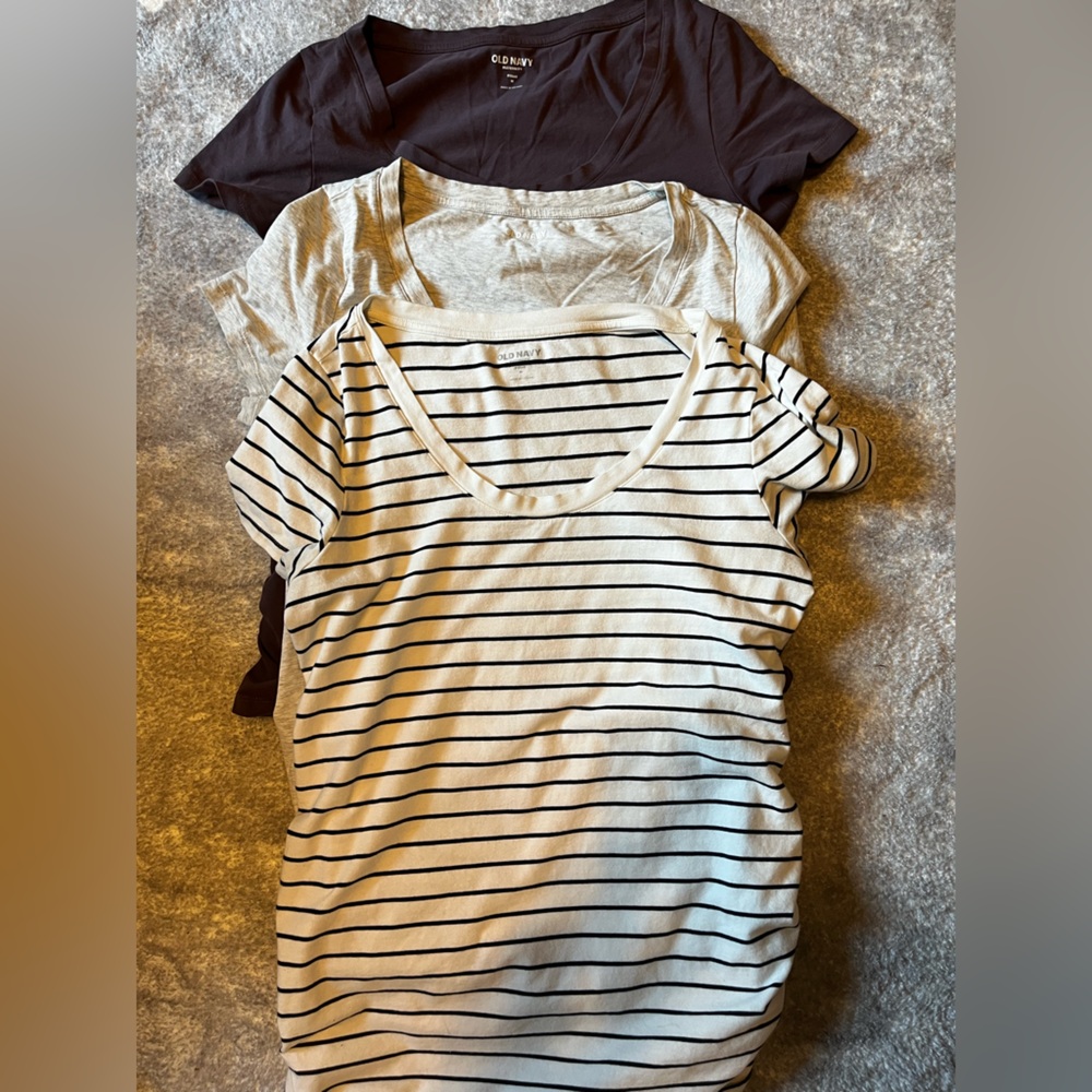 Lot of 3 Medium Old Navy Maternity Tees
